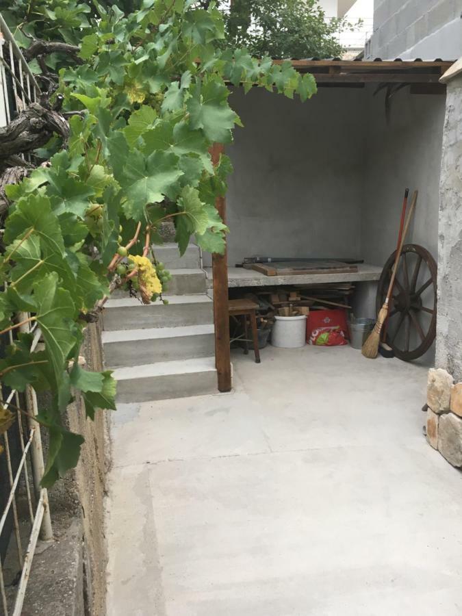 Apartmani Anka Gornji Karin Exterior foto
